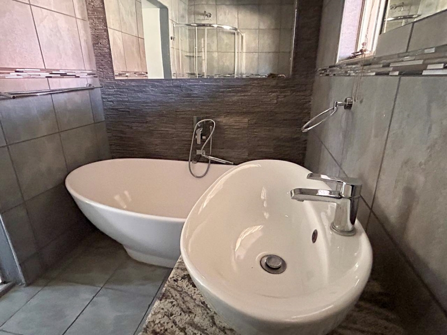 3 Bedroom Property for Sale in Baillie Park North West